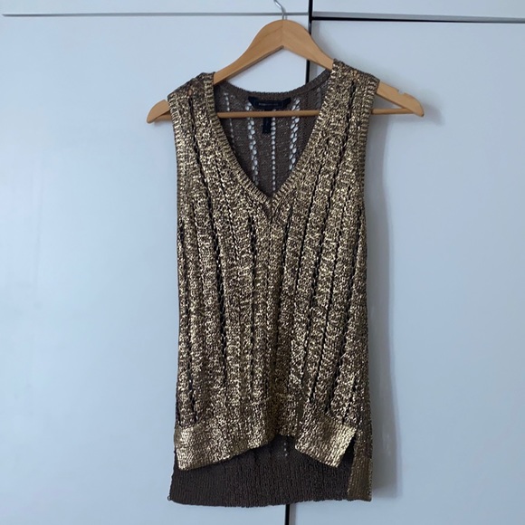 BCBG GOLD TOP ✨ - Picture 1 of 3